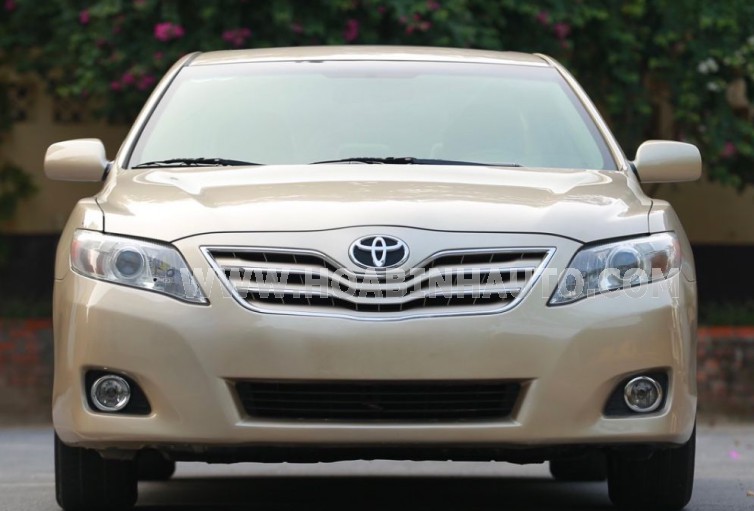 Toyota Camry LE 2.5 2010